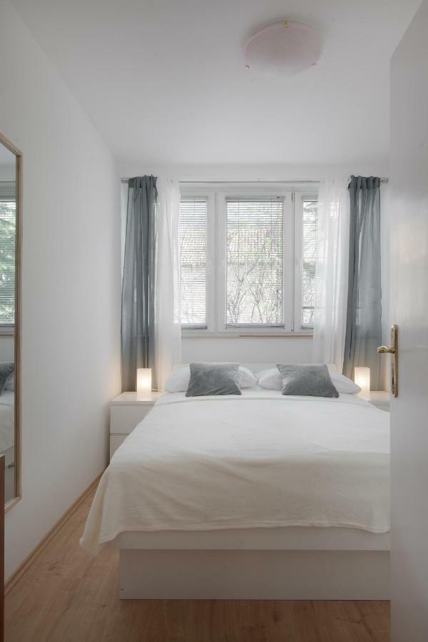 Apartment Gabriella Макарска Екстериор снимка